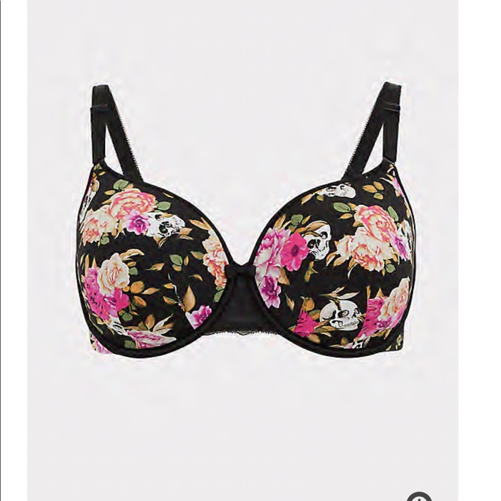 Torrid Curve Full Coverage Smoothing Bra NWT
